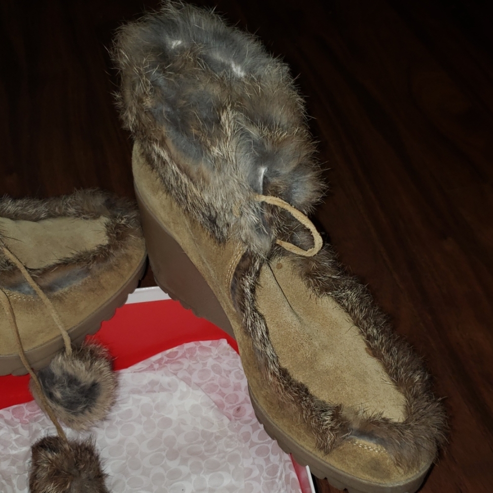 Coach "Kataya" Suede Boots w/fur detail - Picture 3 of 8